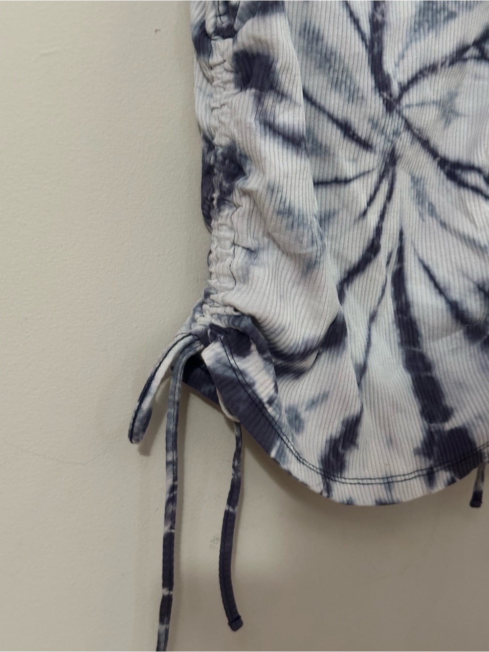 Tie-Dye Ribbed Tank Top - Picture 3 of 4